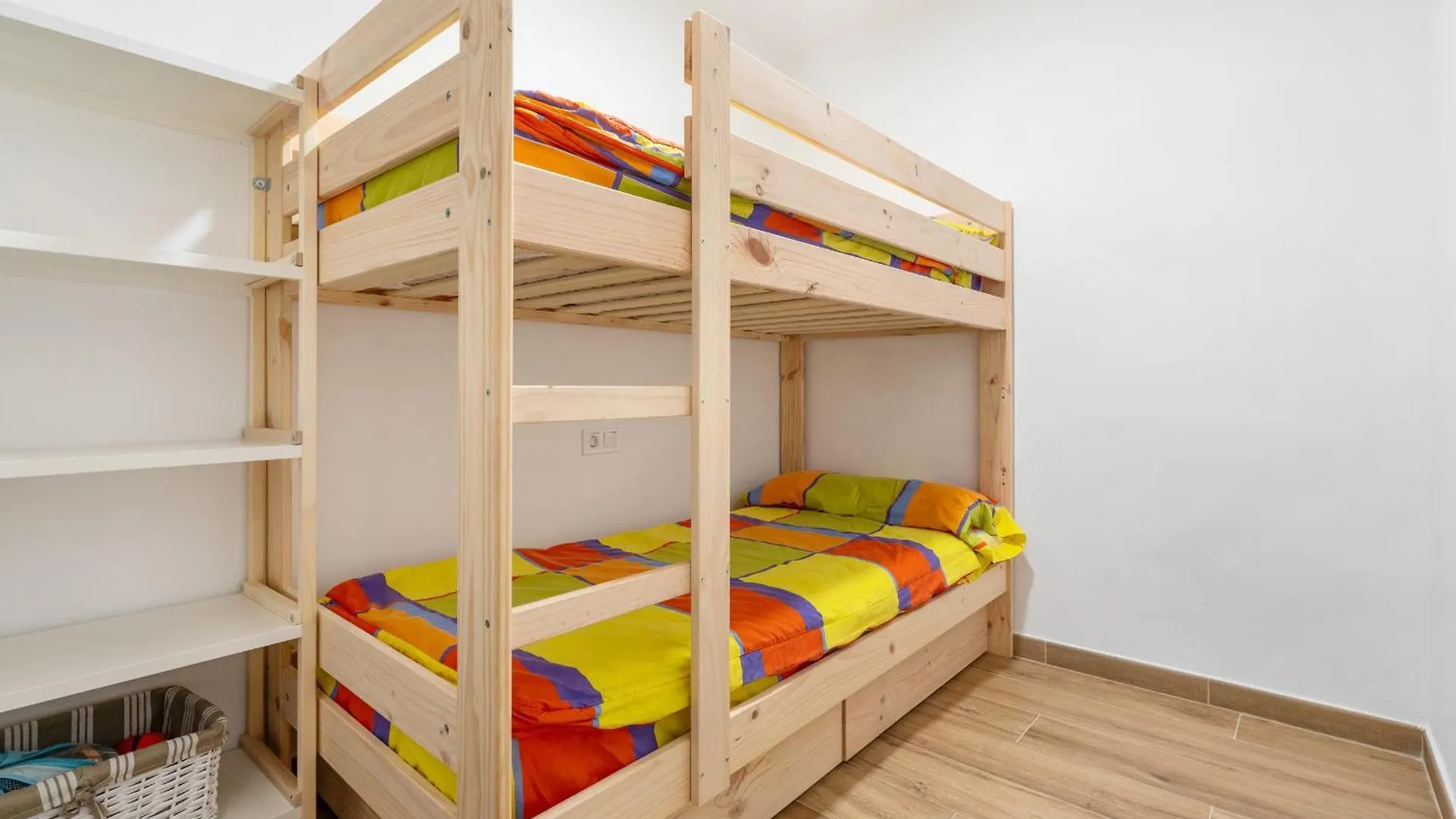 Welcs Apartamento 151 Pda Con Piscina カロンジェ 0*,  スペイン